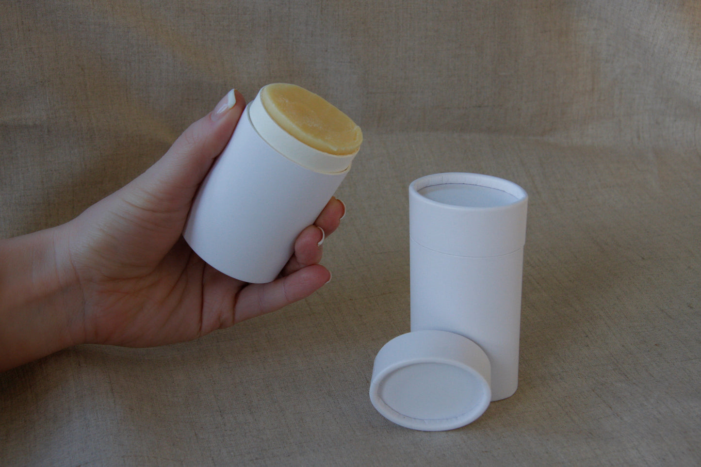 2.5 ounce / 70 g Oval Push-up Cosmetic Container